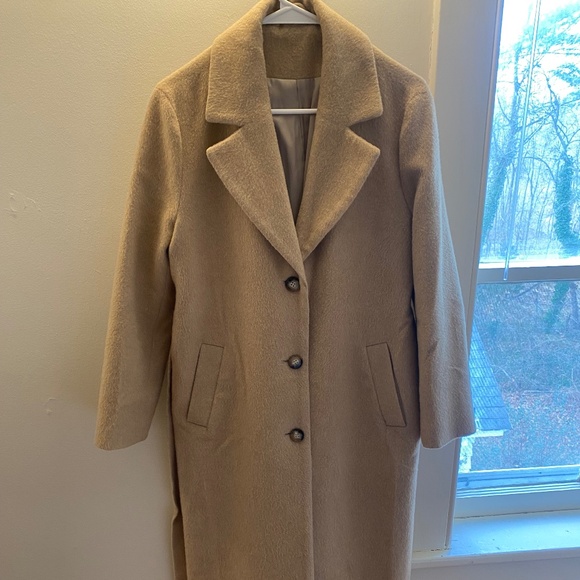 Wool coat &other Stories - Picture 1 of 3